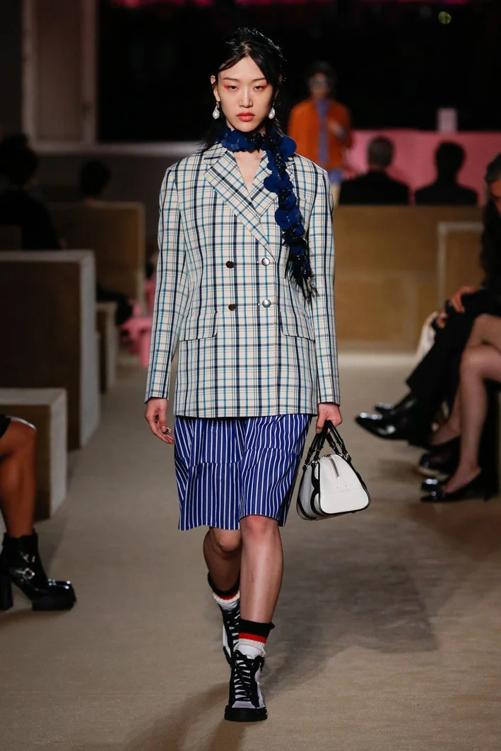 16-prada-resort-20-1556890630.jpg