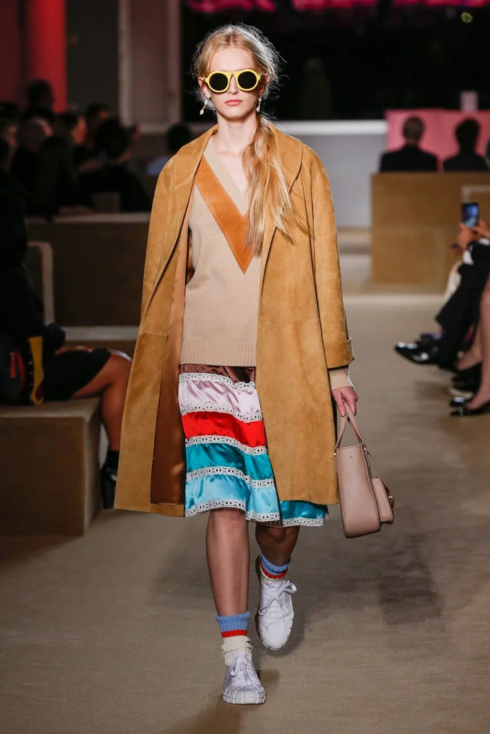 19-prada-resort-20-1556890628.jpg