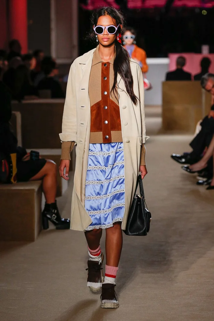 20-prada-resort-20-1556890626.jpg