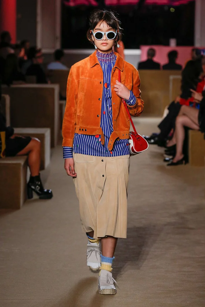 21-prada-resort-20-1556890628.jpg
