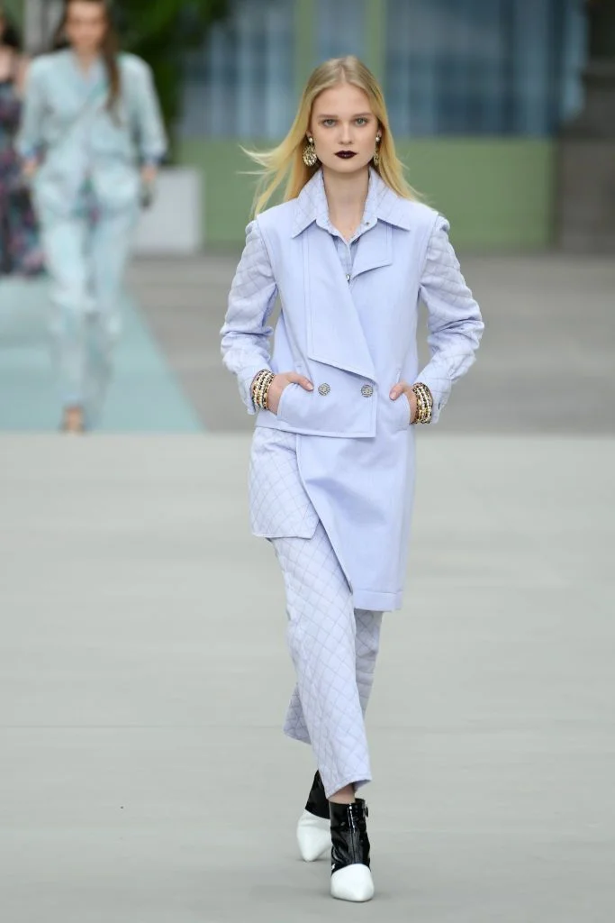 model-walks-the-runway-during-chanel-cruise-2020-collection-news-photo-1146644747-1556892597.jpg