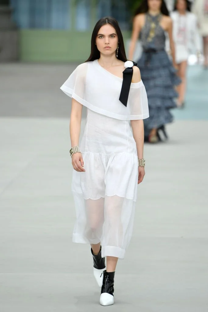 model-walks-the-runway-during-chanel-cruise-2020-collection-news-photo-1146646747-1556893604.jpg
