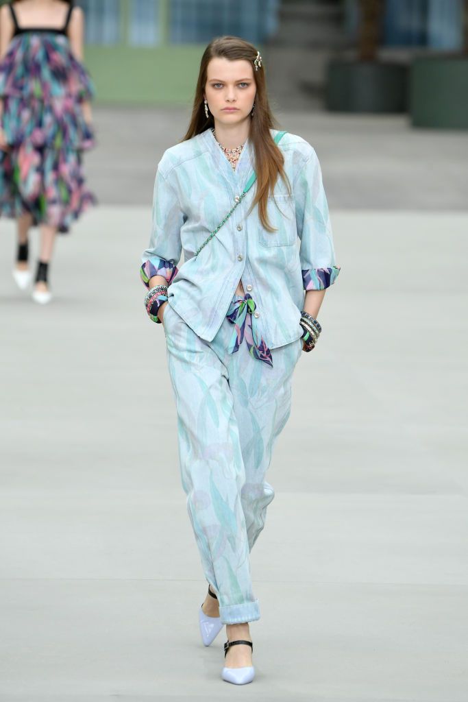 model-walks-the-runway-during-chanel-cruise-2020-collection-news-photo-1146646777-1556892669.jpg