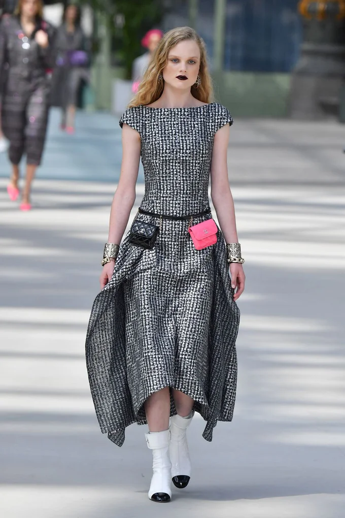 model-walks-the-runway-during-chanel-cruise-2020-collection-news-photo-1146673292-1556890916.jpg