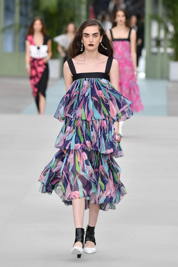 model-walks-the-runway-during-chanel-cruise-2020-collection-news-photo-1146696184-1556892819.jpg