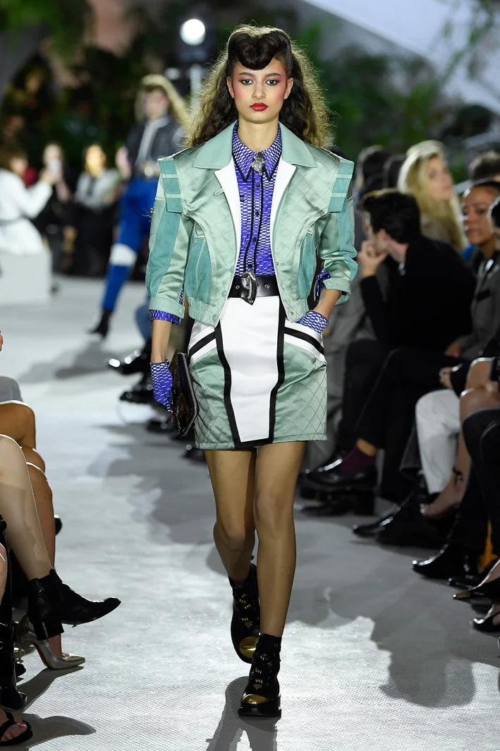louis-vuitton-cruise-2020-fashion-show-003.jpg