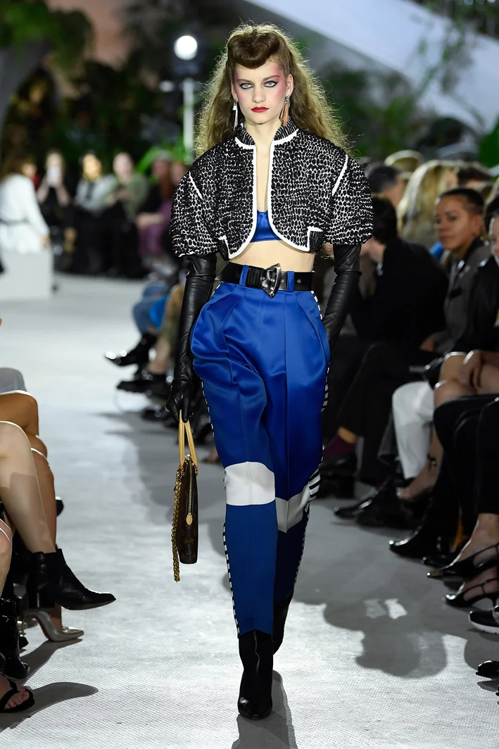 louis-vuitton-cruise-2020-fashion-show-004.jpg