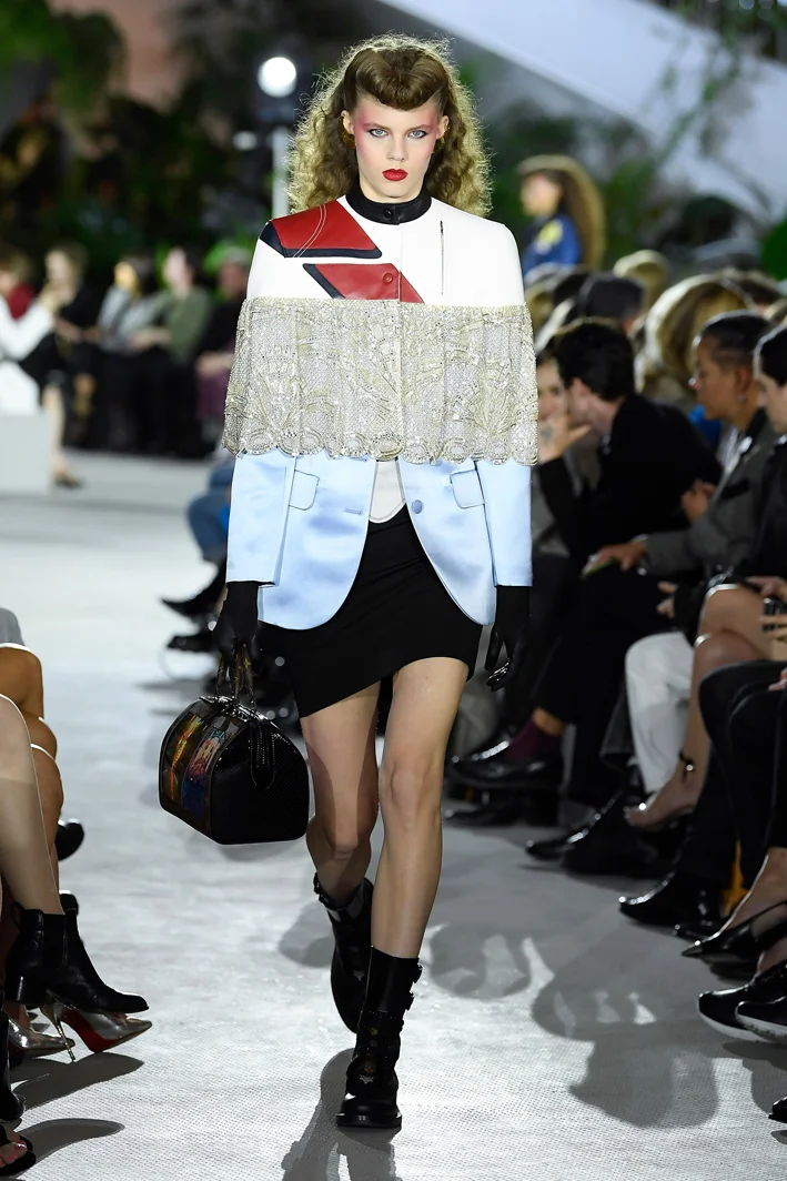 louis-vuitton-cruise-2020-fashion-show-008.jpg