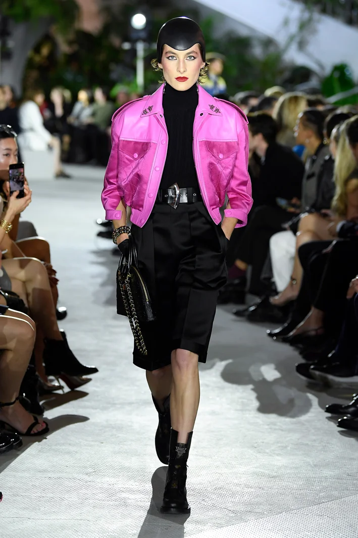 louis-vuitton-cruise-2020-fashion-show-015.jpg