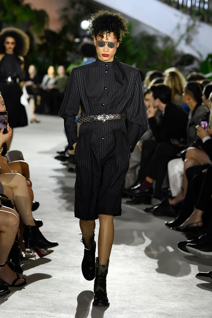 louis-vuitton-cruise-2020-fashion-show-020.jpg