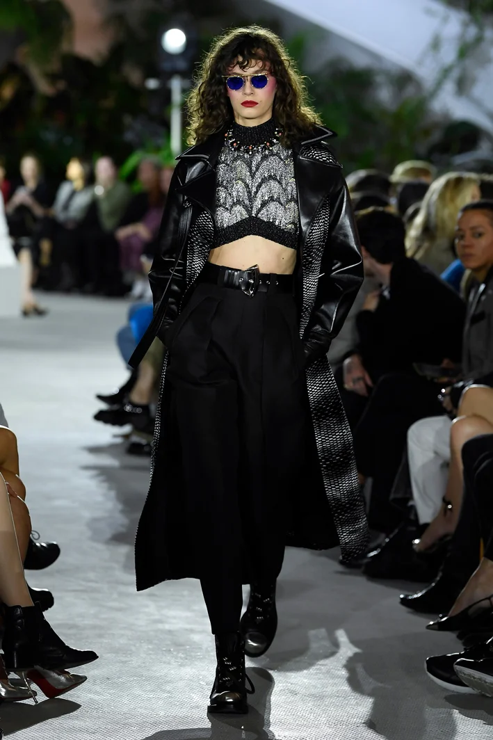 louis-vuitton-cruise-2020-fashion-show-026.jpg