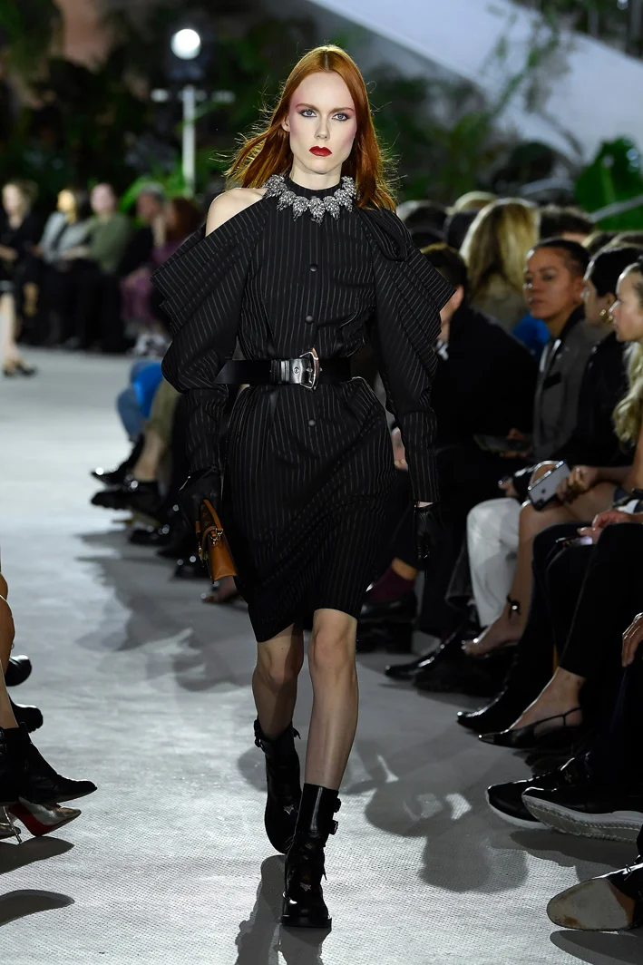 louis-vuitton-cruise-2020-fashion-show-028.jpg