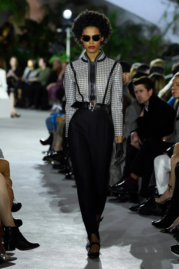 louis-vuitton-cruise-2020-fashion-show-036.jpg
