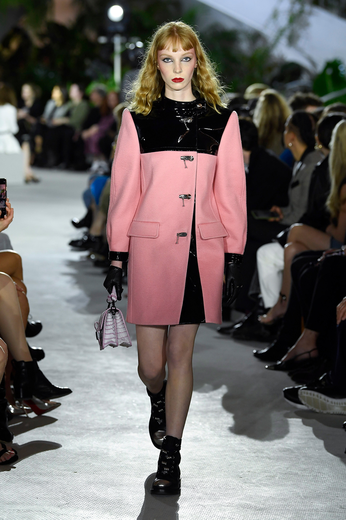 louis-vuitton-cruise-2020-fashion-show-037.jpg