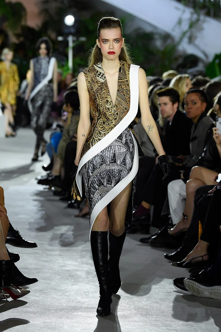 louis-vuitton-cruise-2020-fashion-show-041.jpg