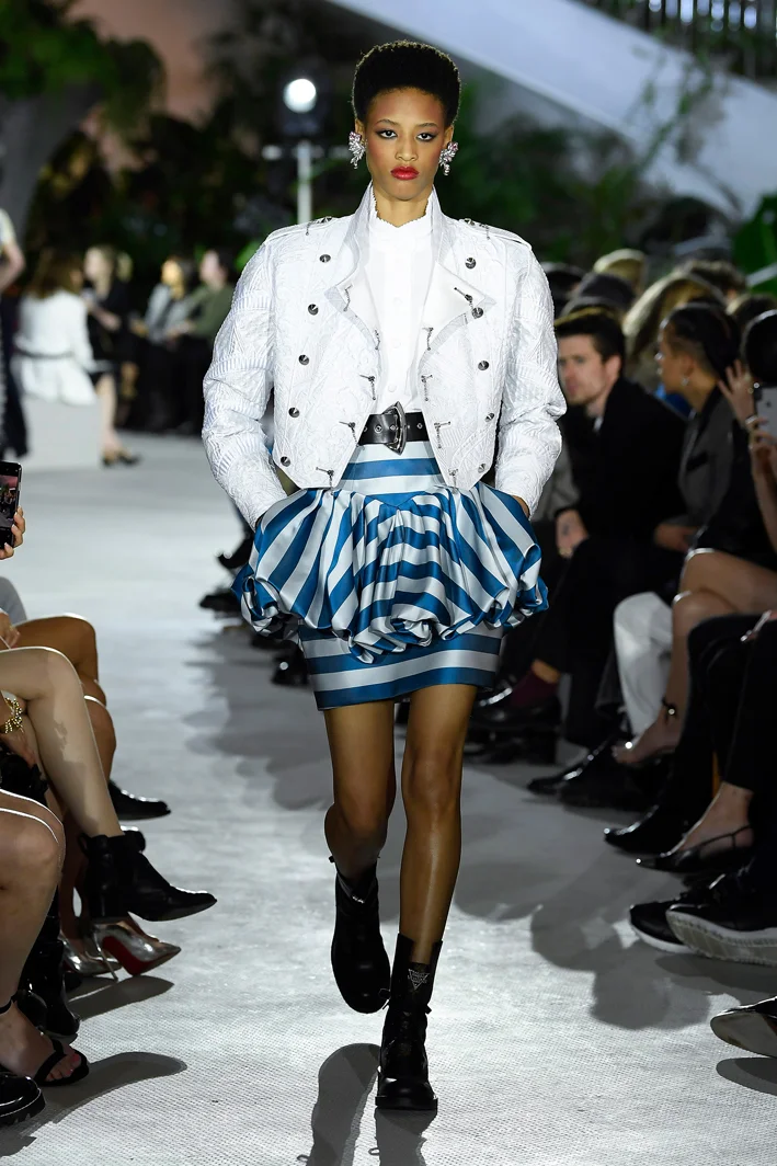 louis-vuitton-cruise-2020-fashion-show-051.jpg