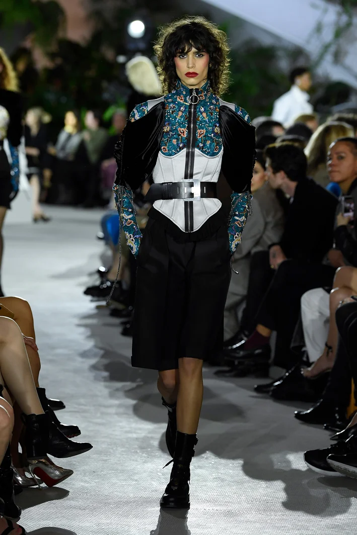 louis-vuitton-cruise-2020-fashion-show-057.jpg