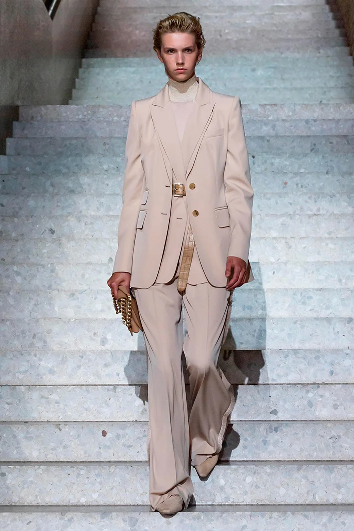 max-mara-resort-2020-fashion-show-002.jpg