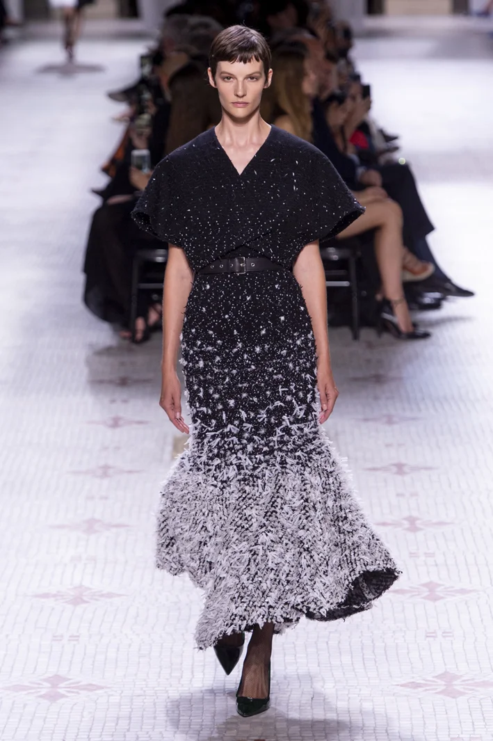 givenchy-hc-rf19-1068.jpg