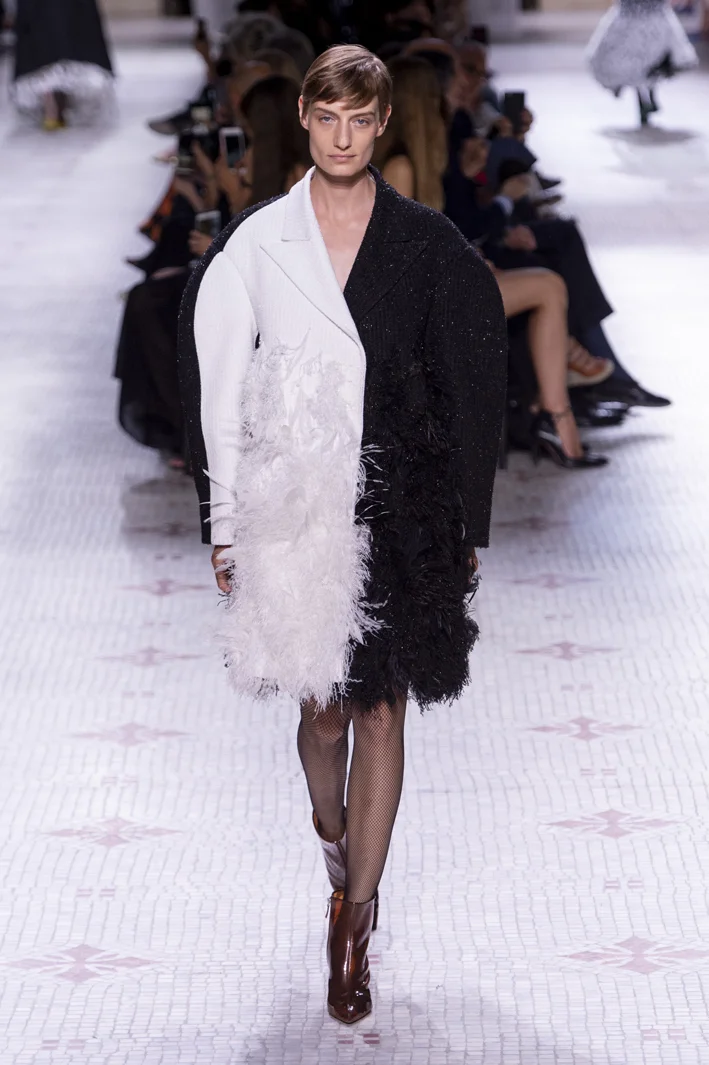 givenchy-hc-rf19-1095.jpg