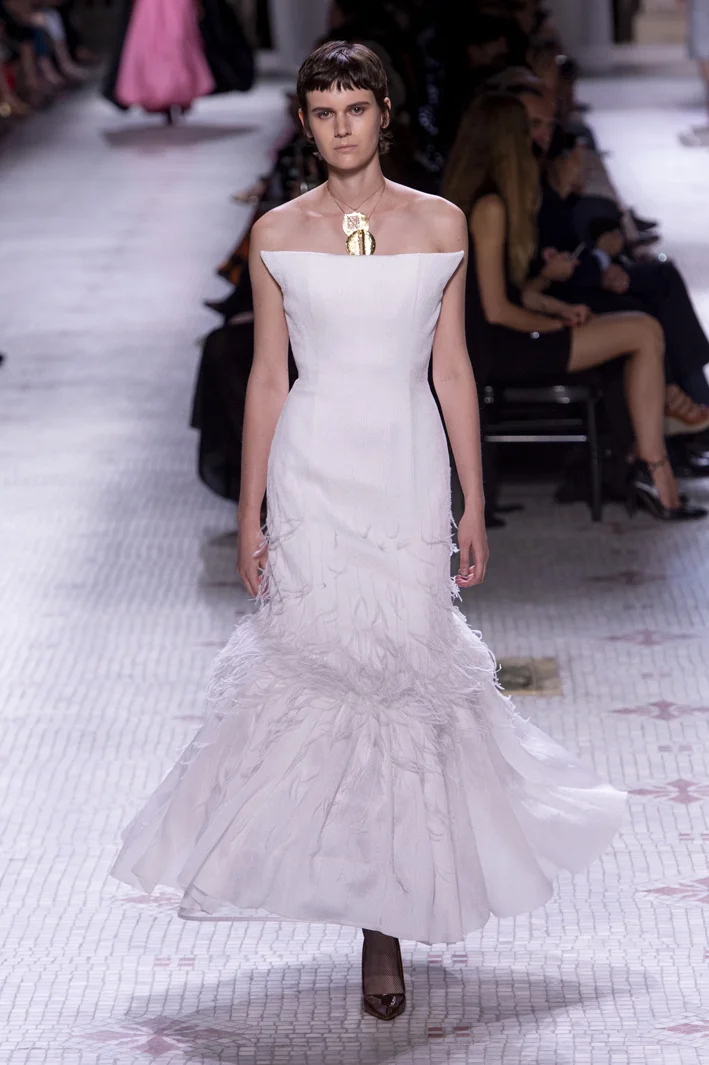 givenchy-hc-rf19-1193.jpg