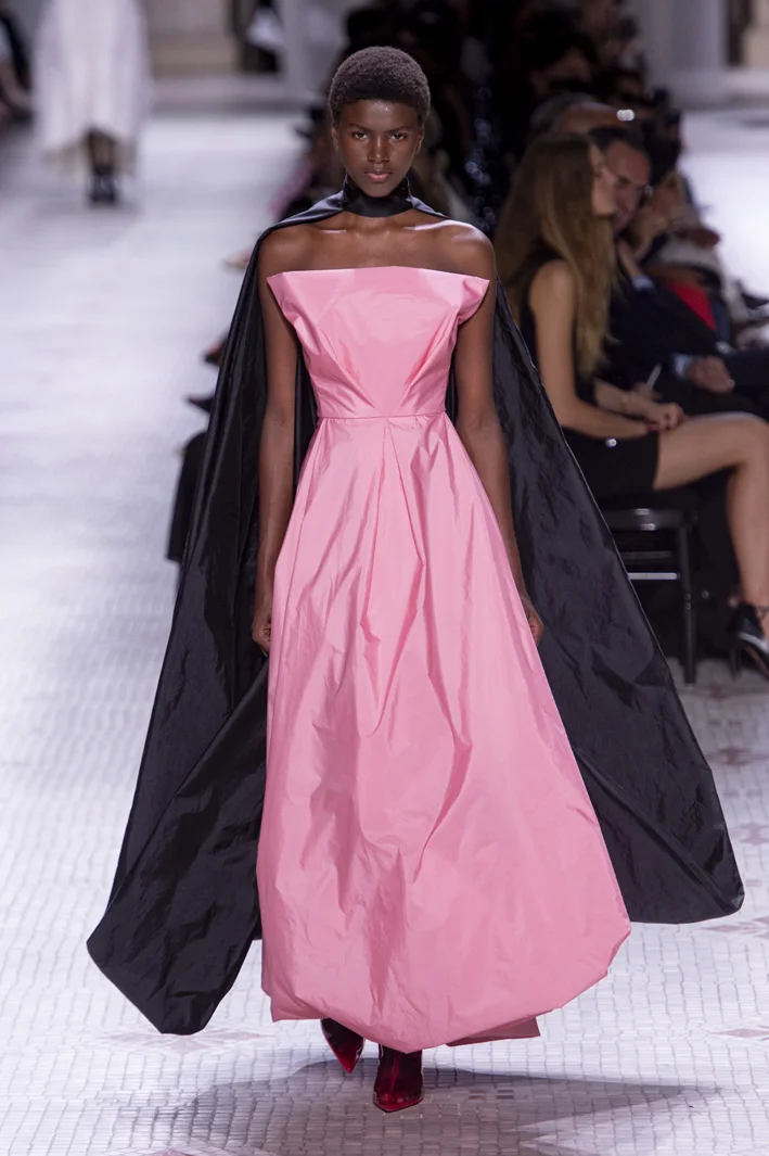 givenchy-hc-rf19-1231.jpg