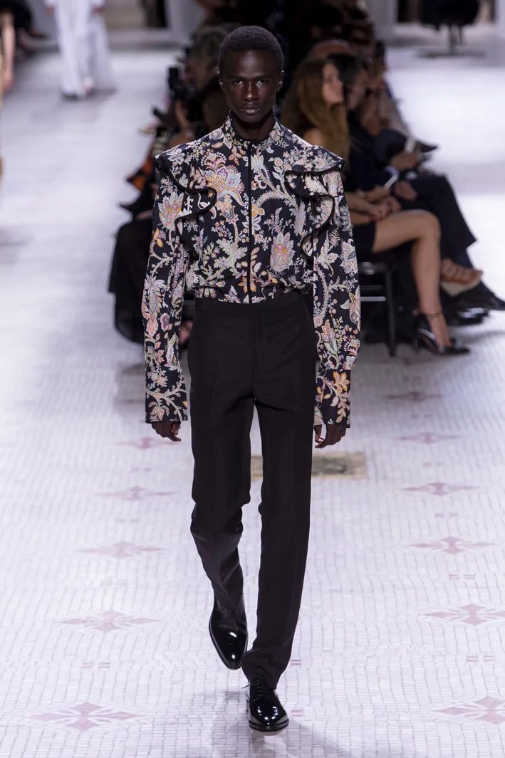 givenchy-hc-rf19-1356.jpg