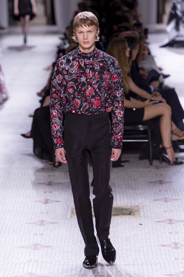 givenchy-hc-rf19-1784.jpg