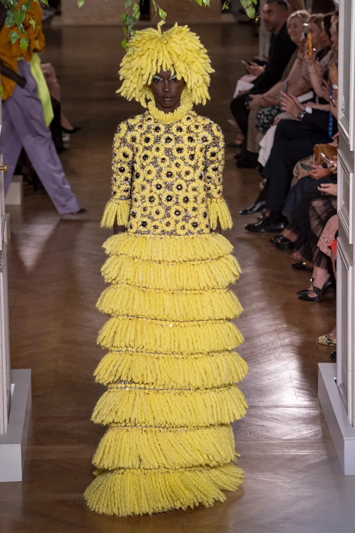 valentino-hc-rf19-3303.jpg