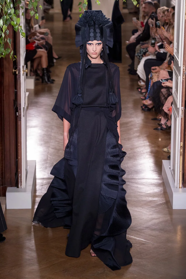 valentino-hc-rf19-3559.jpg