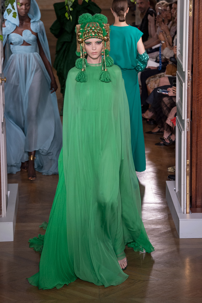 valentino-hc-rf19-3808.jpg