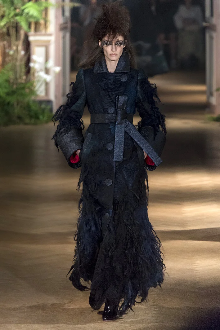 viktor-e-rolf-hc-rf19-2955.jpg