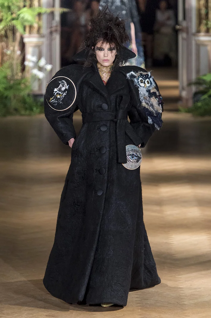 viktor-e-rolf-hc-rf19-3011.jpg