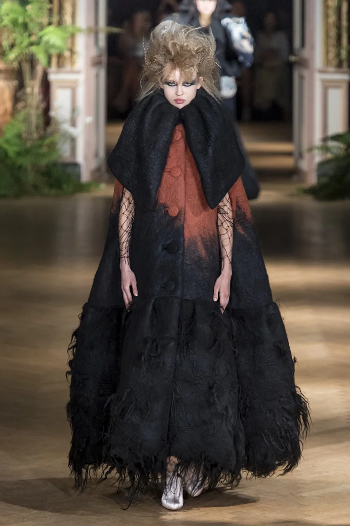 viktor-e-rolf-hc-rf19-2998.jpg
