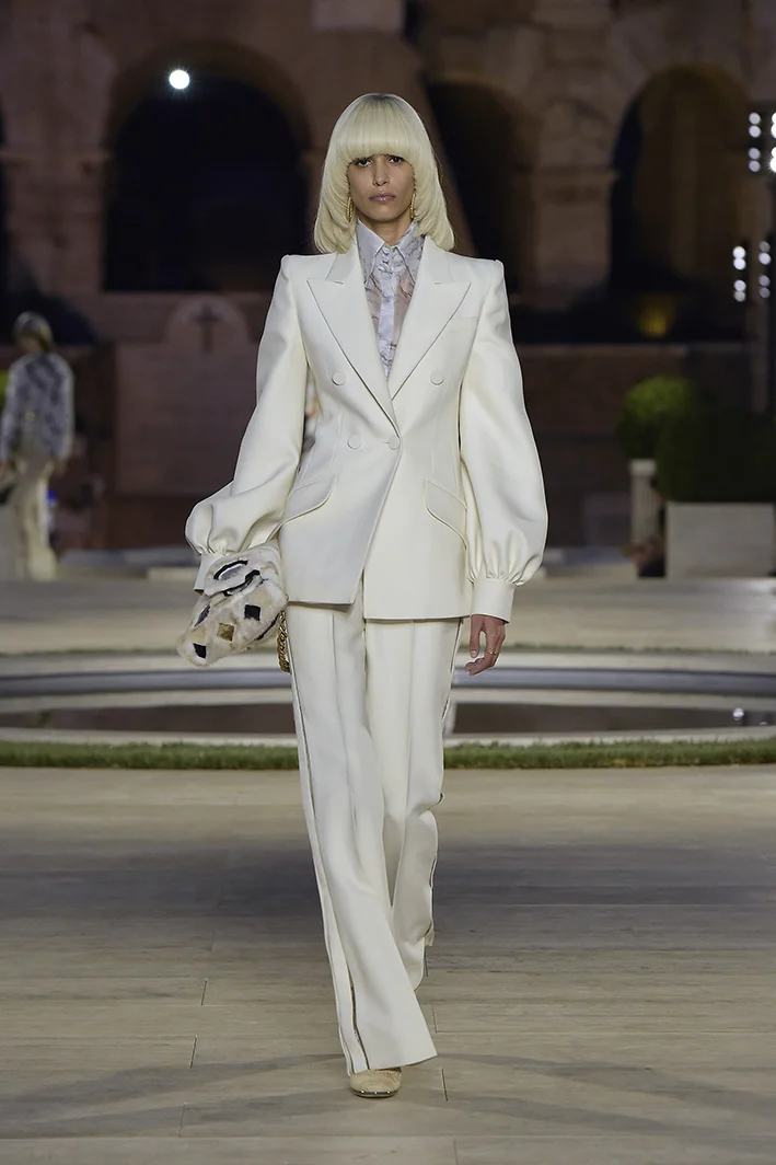 Fendi-PO-HC-F19-0001.jpg
