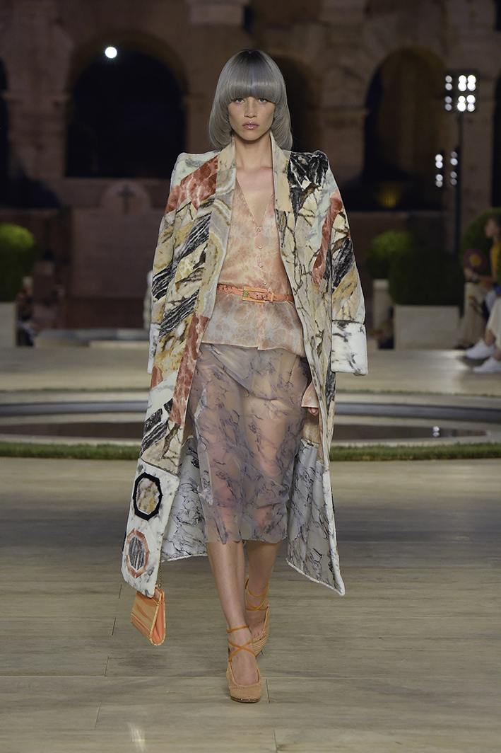 Fendi-PO-HC-F19-0002.jpg