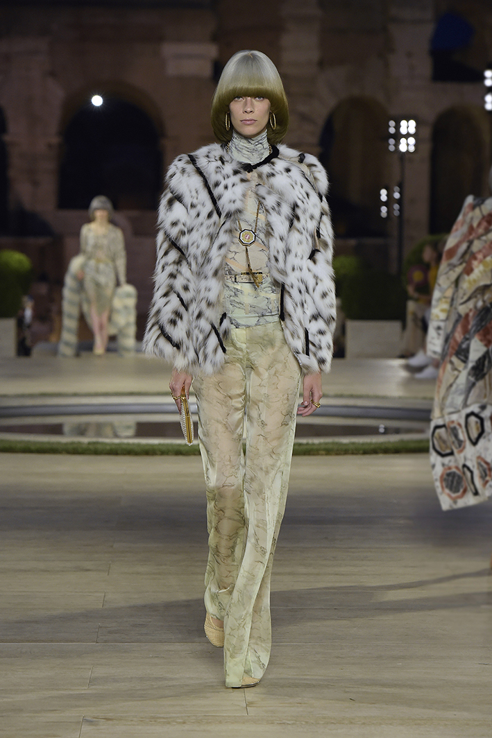 Fendi-PO-HC-F19-0003.jpg