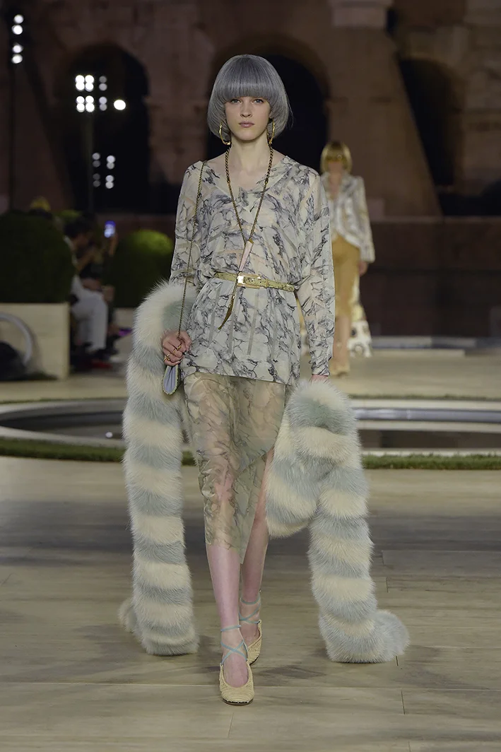 Fendi-PO-HC-F19-0005.jpg