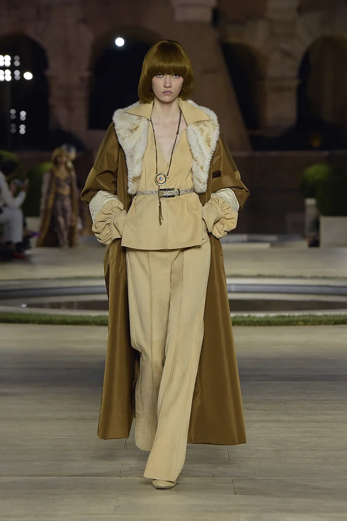 Fendi-PO-HC-F19-0008.jpg