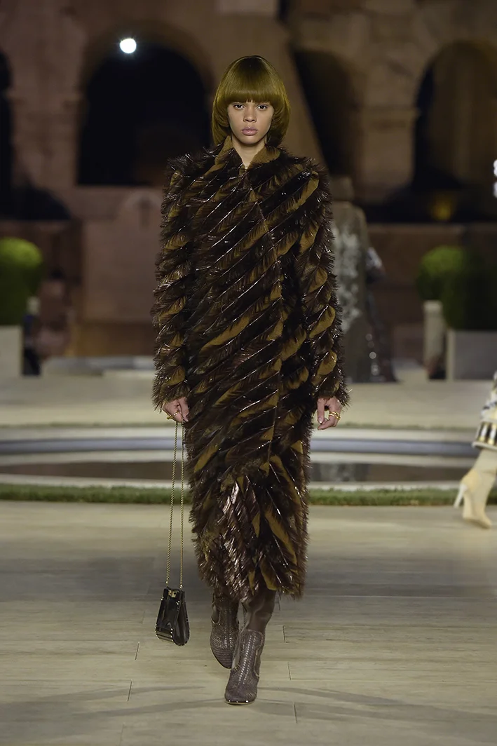 Fendi-PO-HC-F19-0027.jpg