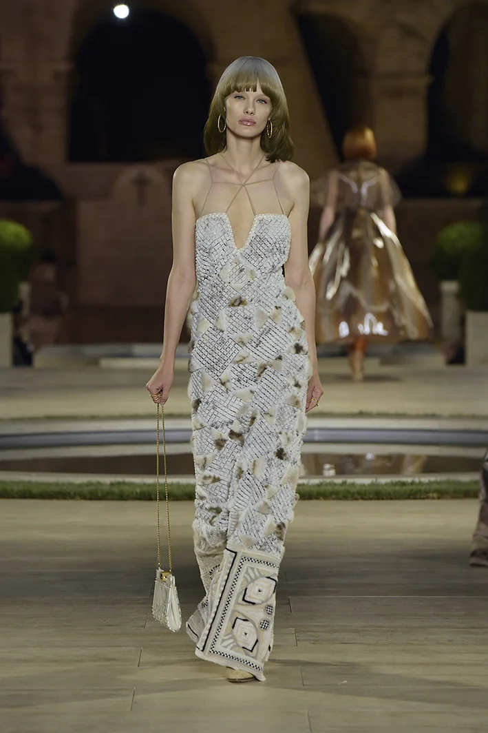 Fendi-PO-HC-F19-0048.jpg