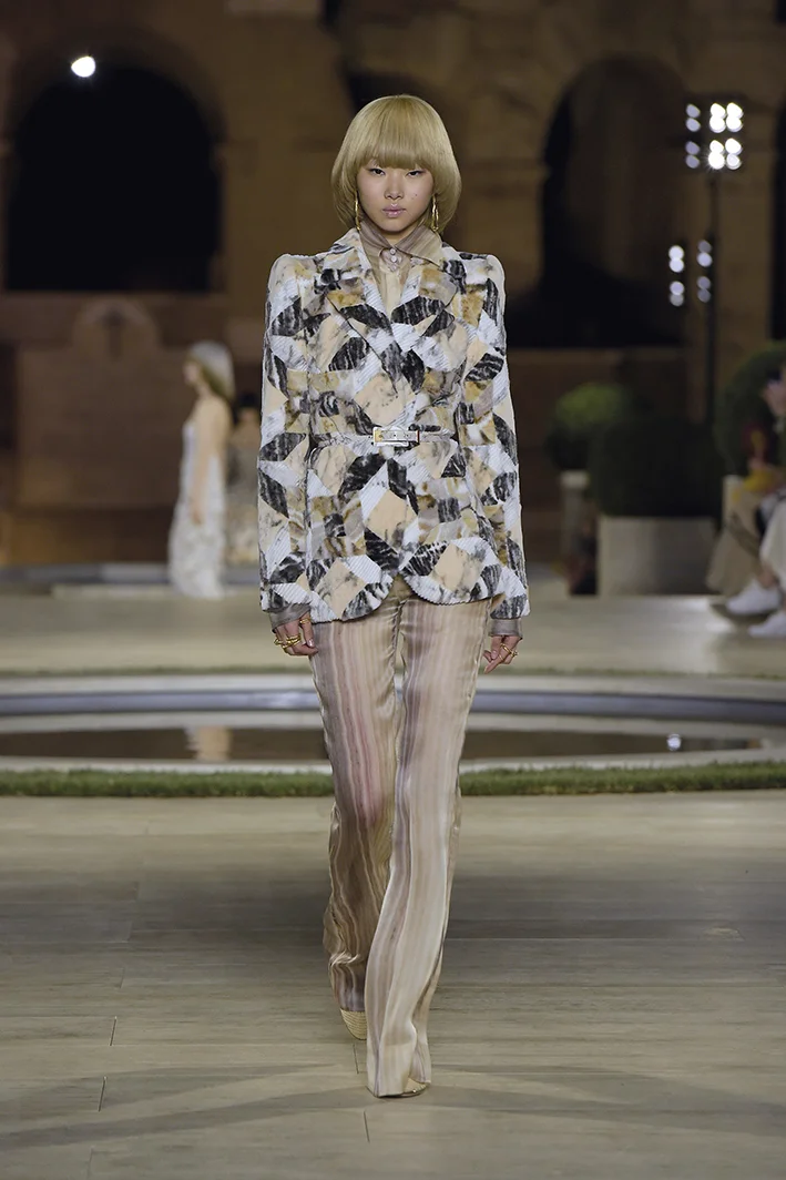 Fendi-PO-HC-F19-0051.jpg