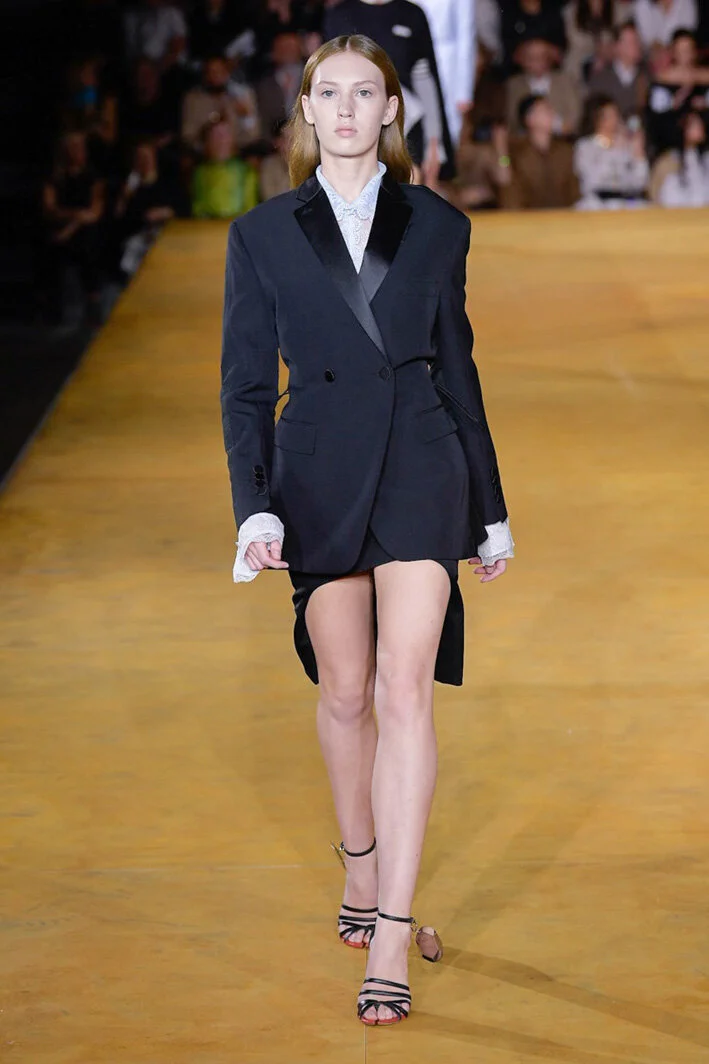 burberry_1370-10212135.jpg