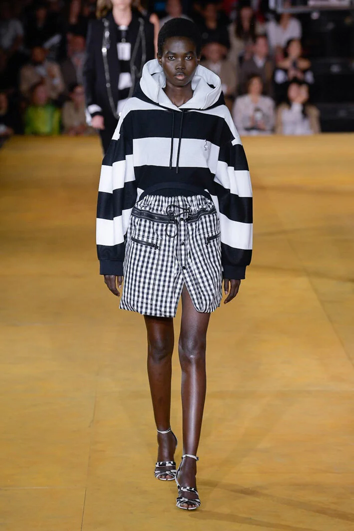 burberry_1522-10212135.jpg