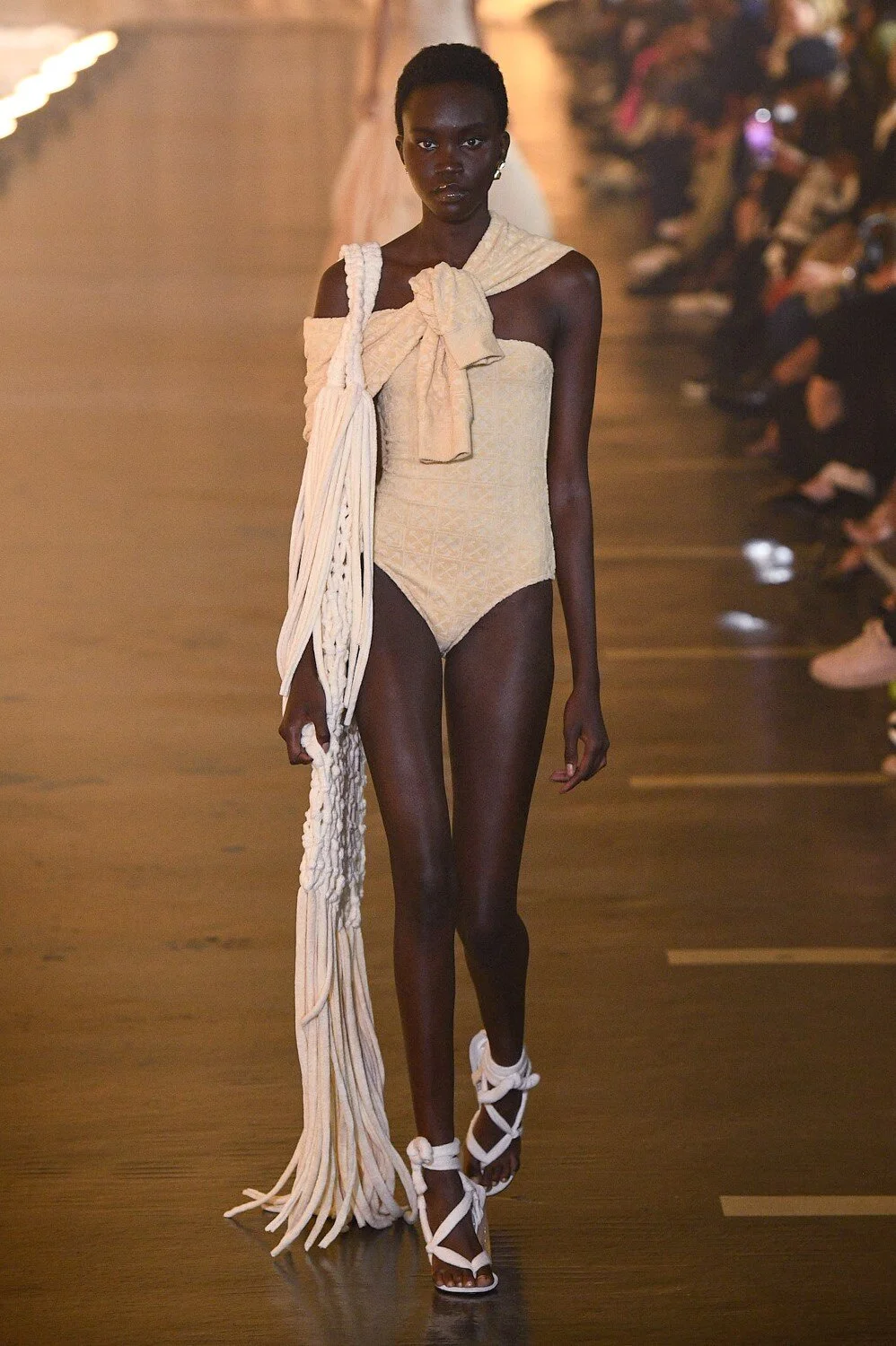 3-AM-OFF-WHITE.jpg