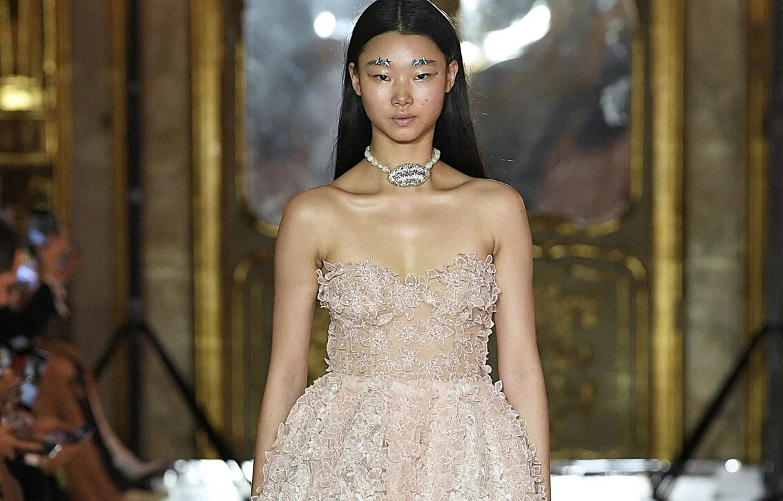 giambattista-valli-x-hm-resort-2020-fashion-show-The-Impression-007-1.jpg
