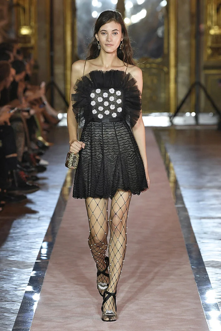 giambattista-valli-x-hm-resort-2020-fashion-show-The-Impression-022.jpg