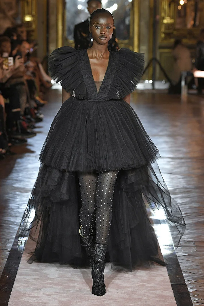 giambattista-valli-x-hm-resort-2020-fashion-show-The-Impression-025.jpg
