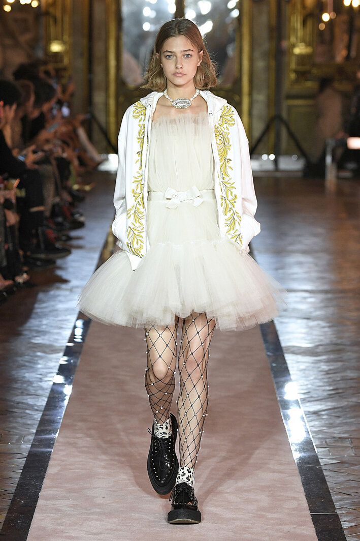 giambattista-valli-x-hm-resort-2020-fashion-show-The-Impression-033.jpg