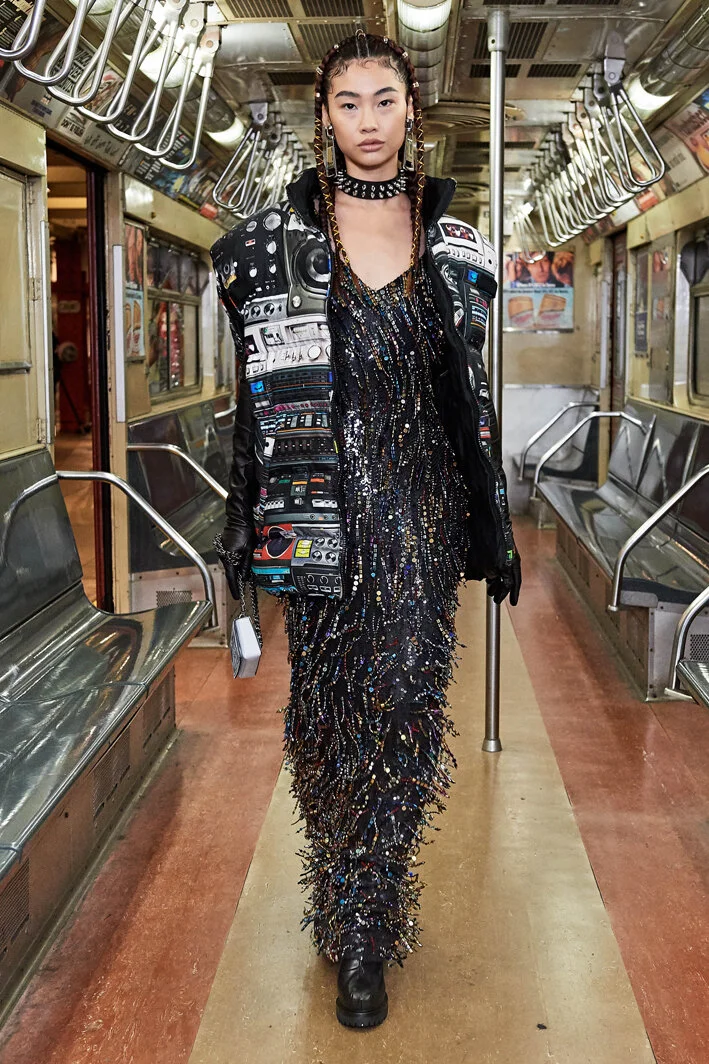 00074-Moschino-Pre-Fall_2020-_SDR1797.jpg